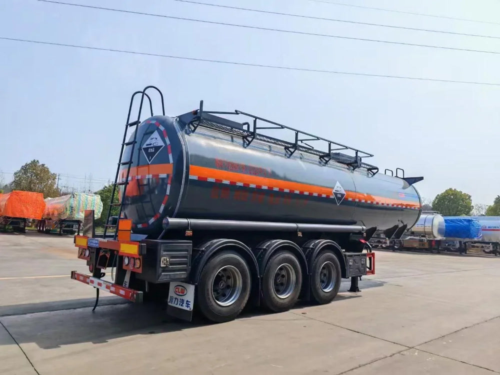 30-40 cubic chemical liquid transport truck