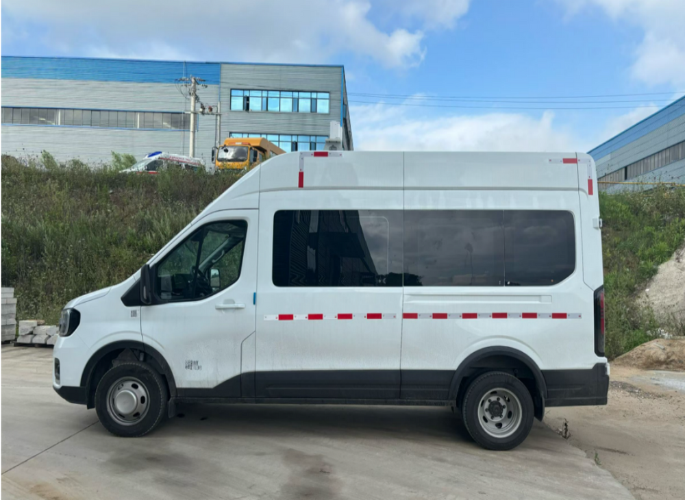 Ford T8 4x4 Emergency Communication Command Vehicle / Mobile Command Center