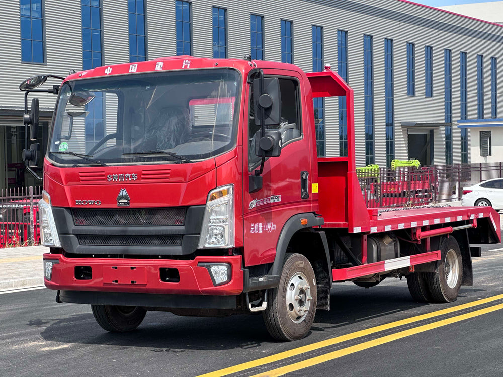 Howo 4x2 Flatbed Transport Truck Diesel Excavator Carrier Truck